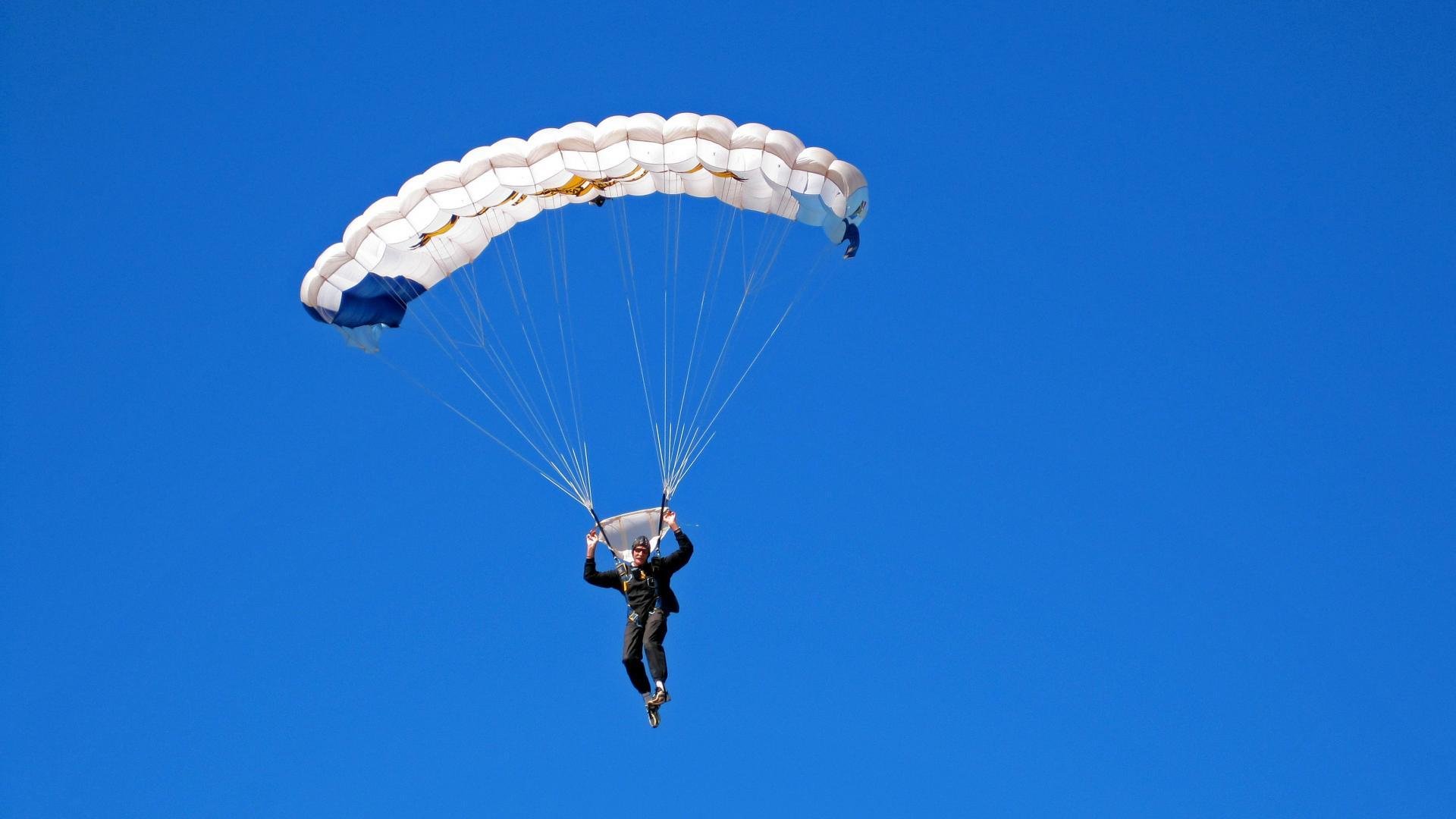 开云体育官方网站-亚洲风暴下的最后一道闪电—黄鸭组合逆转夜纪实